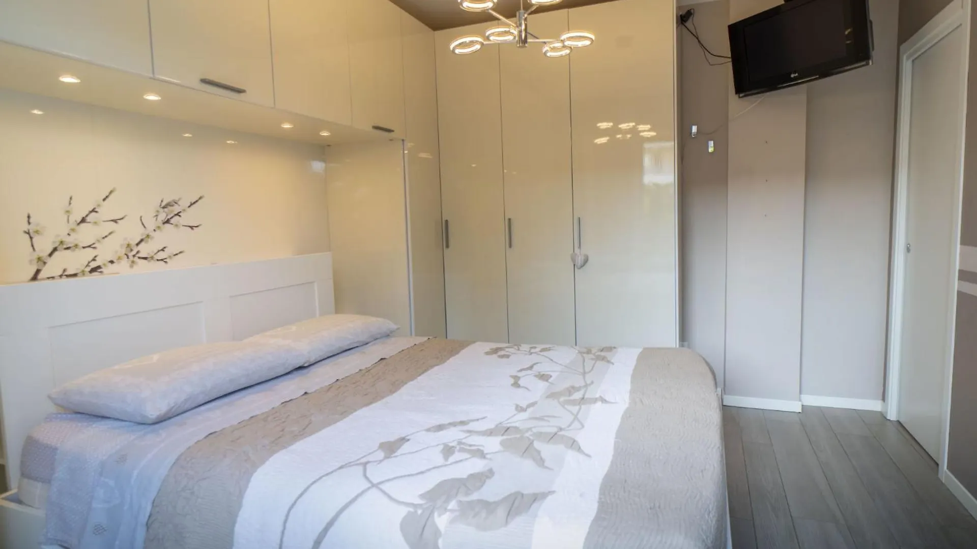 Apartment Marco By Interhome Carnate